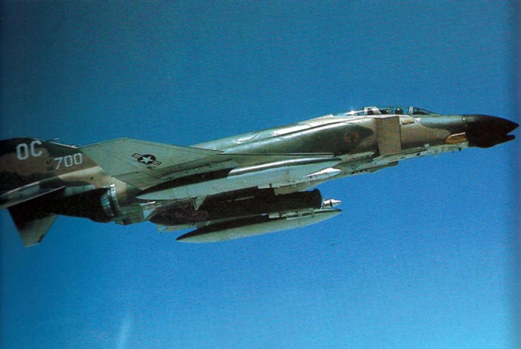 1024px F 4D 13th TFS with Pave Sword laser over Vietnam 1971