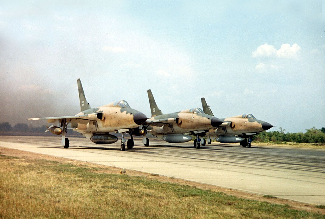 1069px Republic F 105 Thunderchief Vietnam War 1966