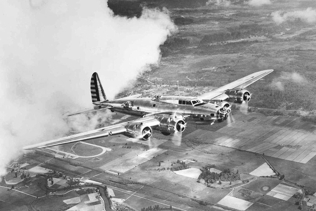 1077px Boeing Y1B 17 in flight 1