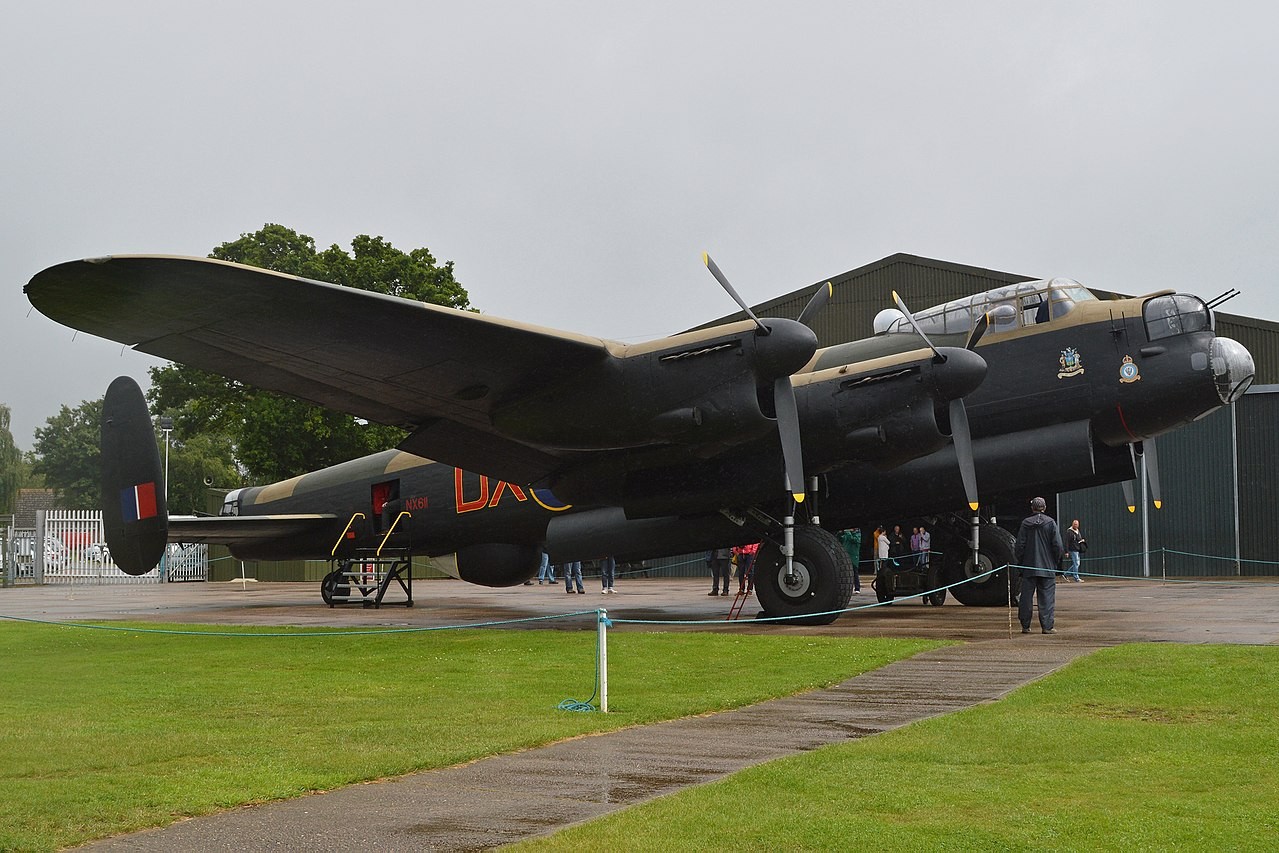 1280px Avro Lancaster B.VII NX611 G ASXX 16240801055