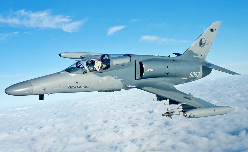 1280px aero l 159 6063 in flight 1