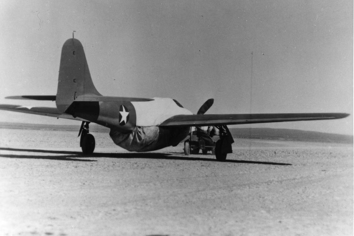 To maintain secrecy, prototype Airacomets were towed to and from the flightline with a fake propeller and a cover over the engine exhausts and intakes.