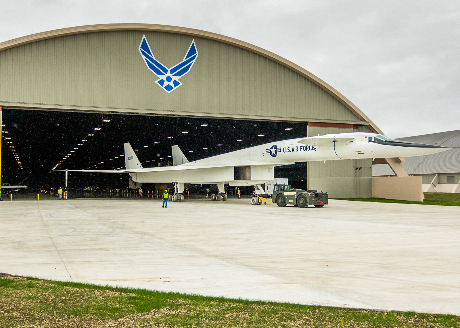 The XB-70 slowly moving under cover once more. (NMUSAF photo by Don Popp)