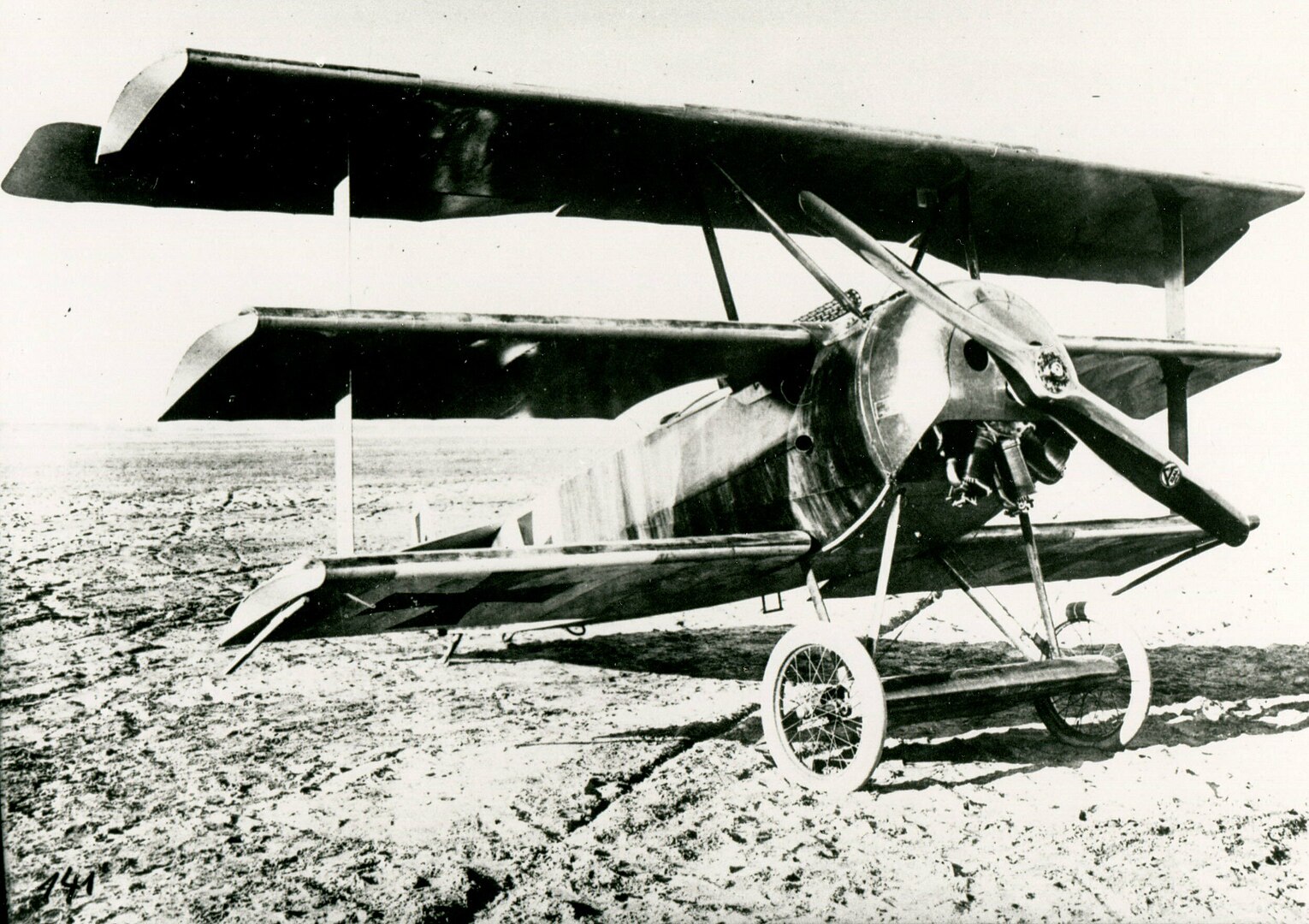 1530px Fokker Dr.I driedekker 2161 026221