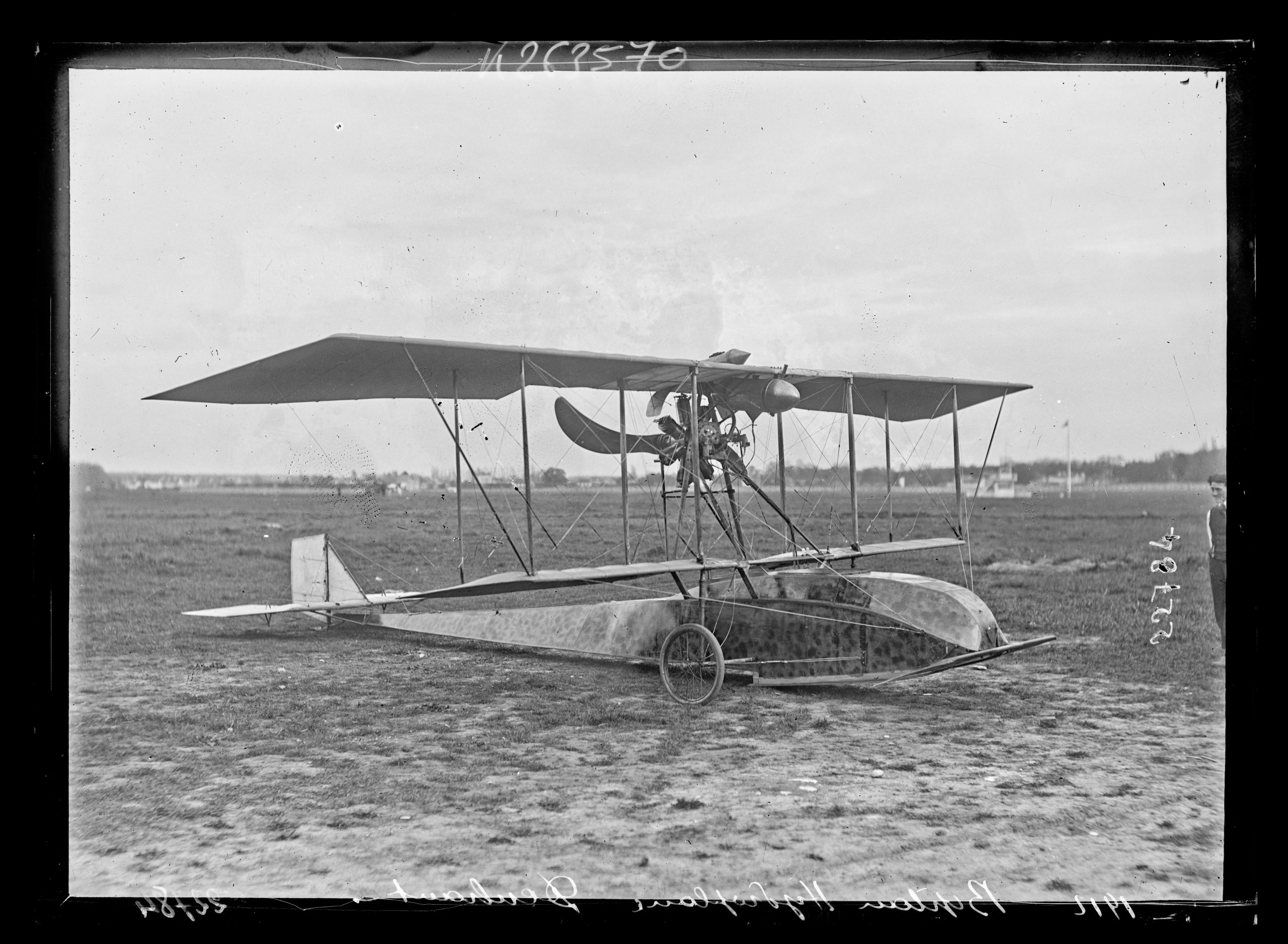 1912 biplan hydroplane Denhaut btv1b532417809 scaled