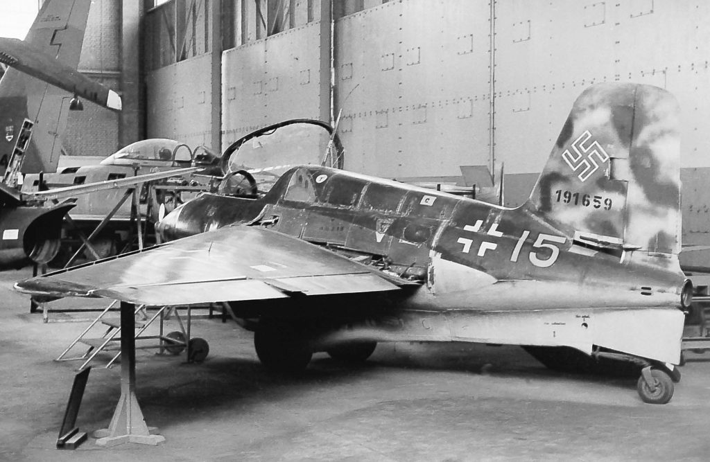 Only a Flea… Lippisch’s Remarkable Rocket Fighter: The Story of Messerschmitt Me 163 Komet 191659 13 191659 Cranfield