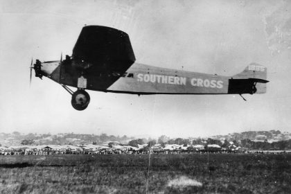 1920px StateLibQld 1 139254 Landing the aircraft Southern Cross in Brisbane Queensland ca. 1928
