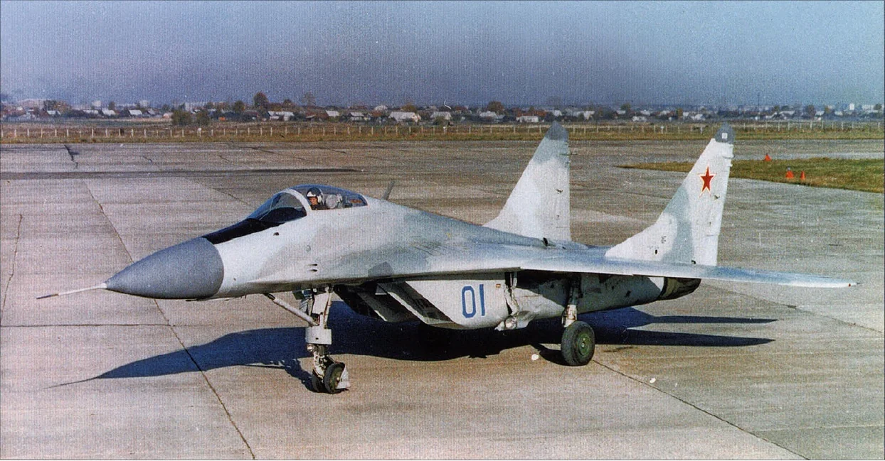 1st prototype mig 29 9 01 01 blue at the ramenskoye v0