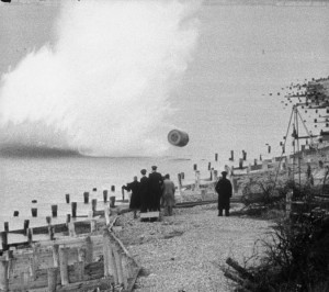 Bouncing bomb test drop in early 1943