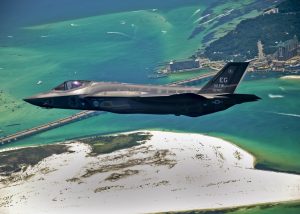 Lockheed Martin F-35 Lightning II, a compelling "actor" for an action movie