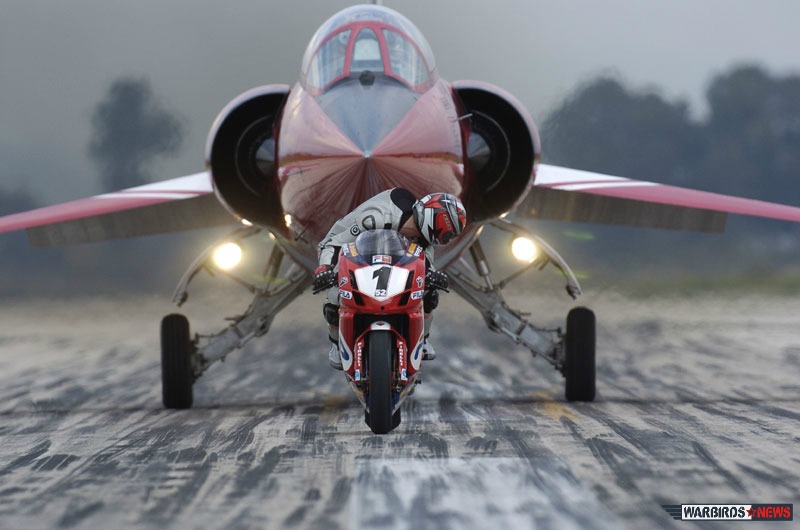 In 2004 an Italian F-104 of the 10° Gruppo "raced" a Ducati 999 in Grazzanise AFB, in Italy. (Image Credit: Troupe Azzurra)
