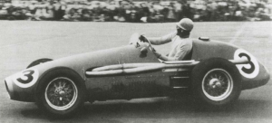 Tony a the wheel of his Ferrari 500/625 during a race at Wigram in New Zealand in 1956. (Image Credit: TonyGaze.com)