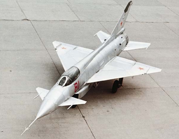Grounded Dreams of a Mach 2 Future: The Mikoyan-Gurevich Ye-8 Chronicles 14 3.Eksperimentalnyj istrebitel E 8 1 600x466 1