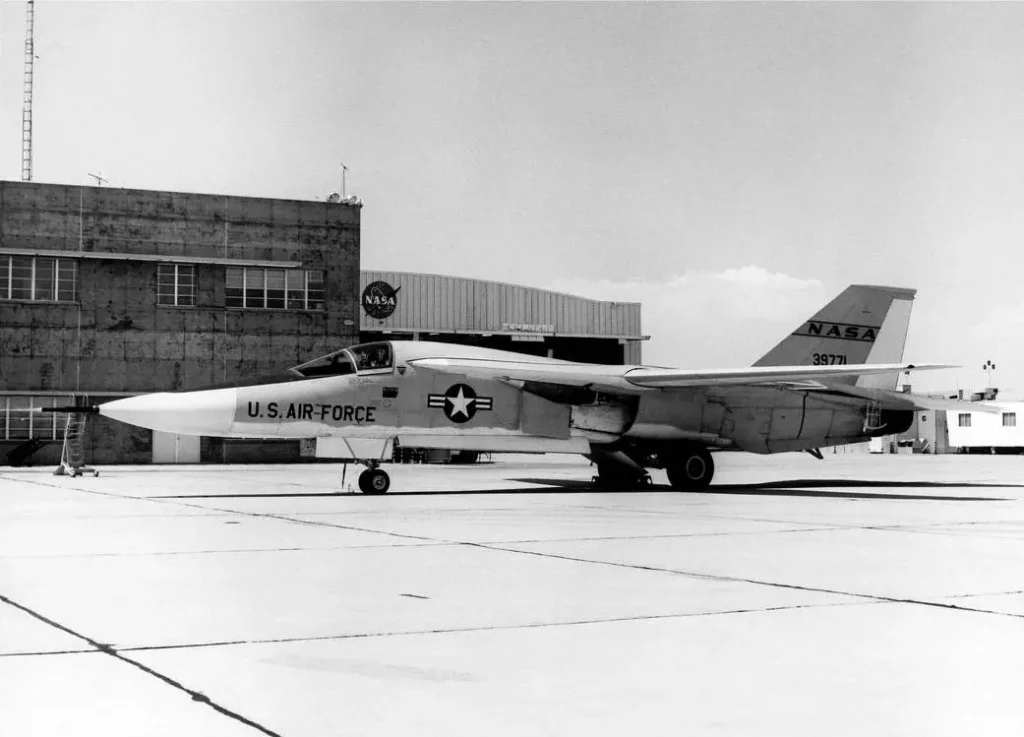 Flight Test Files: F-111 Aardvark - The Journey of the Supercritical Wing 20 306909main E 16801 full