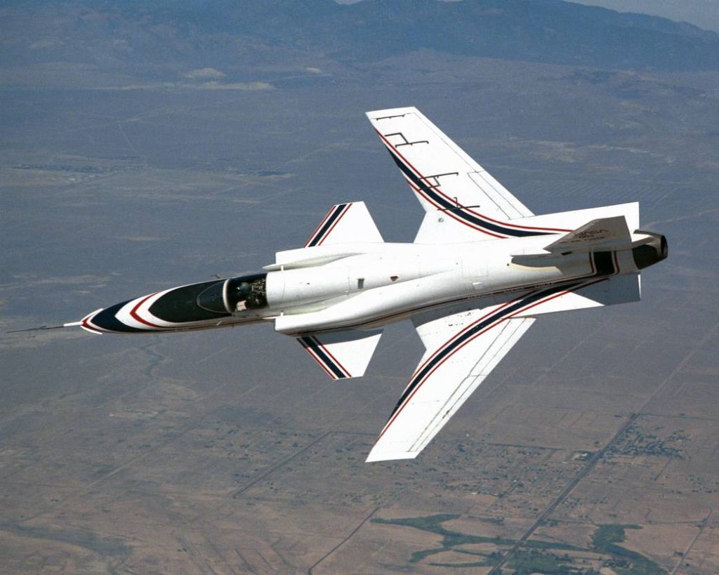 Flight Test Files: Grumman X-29 - Harnessing the Strength of Aero Tailored Composites 20 344070main EC87 0182 14 full 1