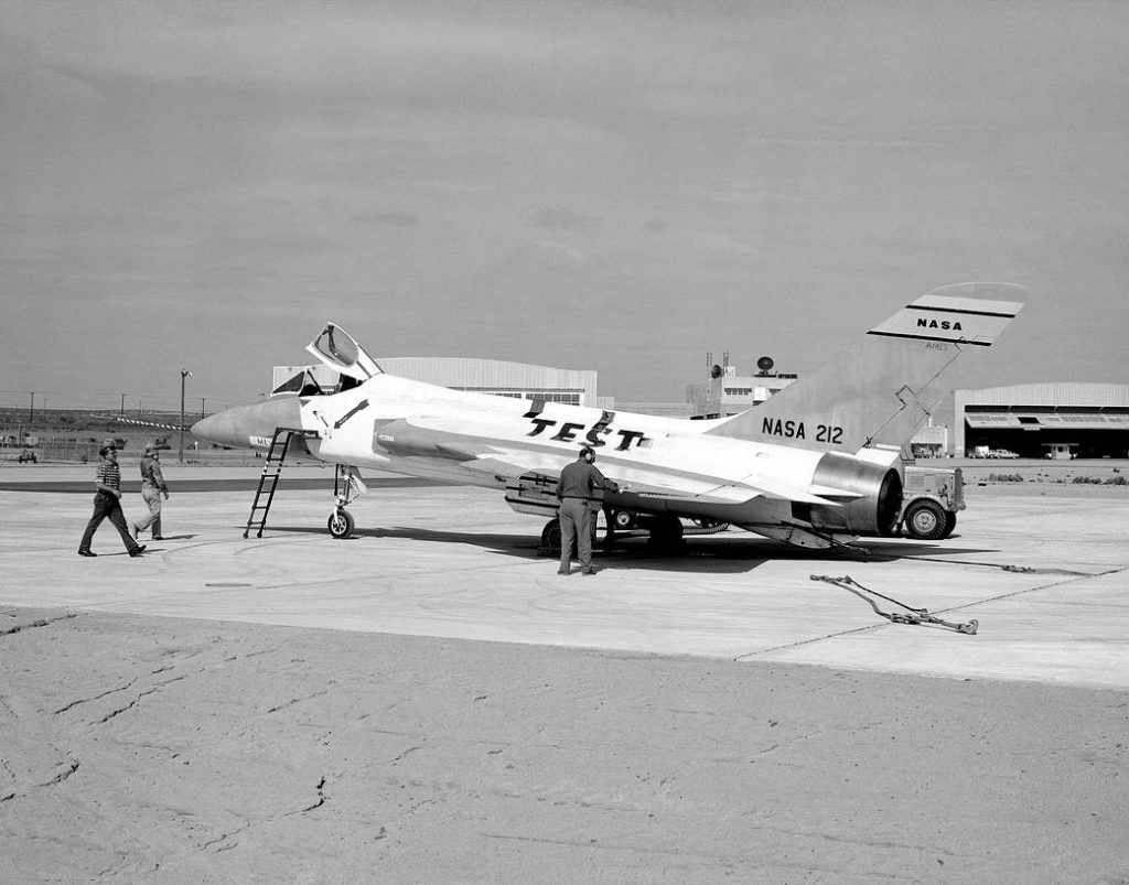 Flight Test Files: Douglas F5D-1 Skylancer - Mastering the High-Speed Sink Rate 19 362775main E 6475 full
