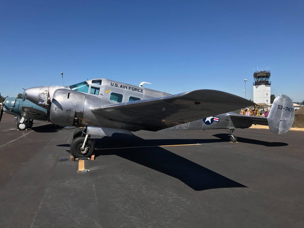 Randy's Vintage Profiles: Beechcraft Model E18S "Kilroy's Cadets" 10 38512070 2220369327990712 6790781574913720320 n