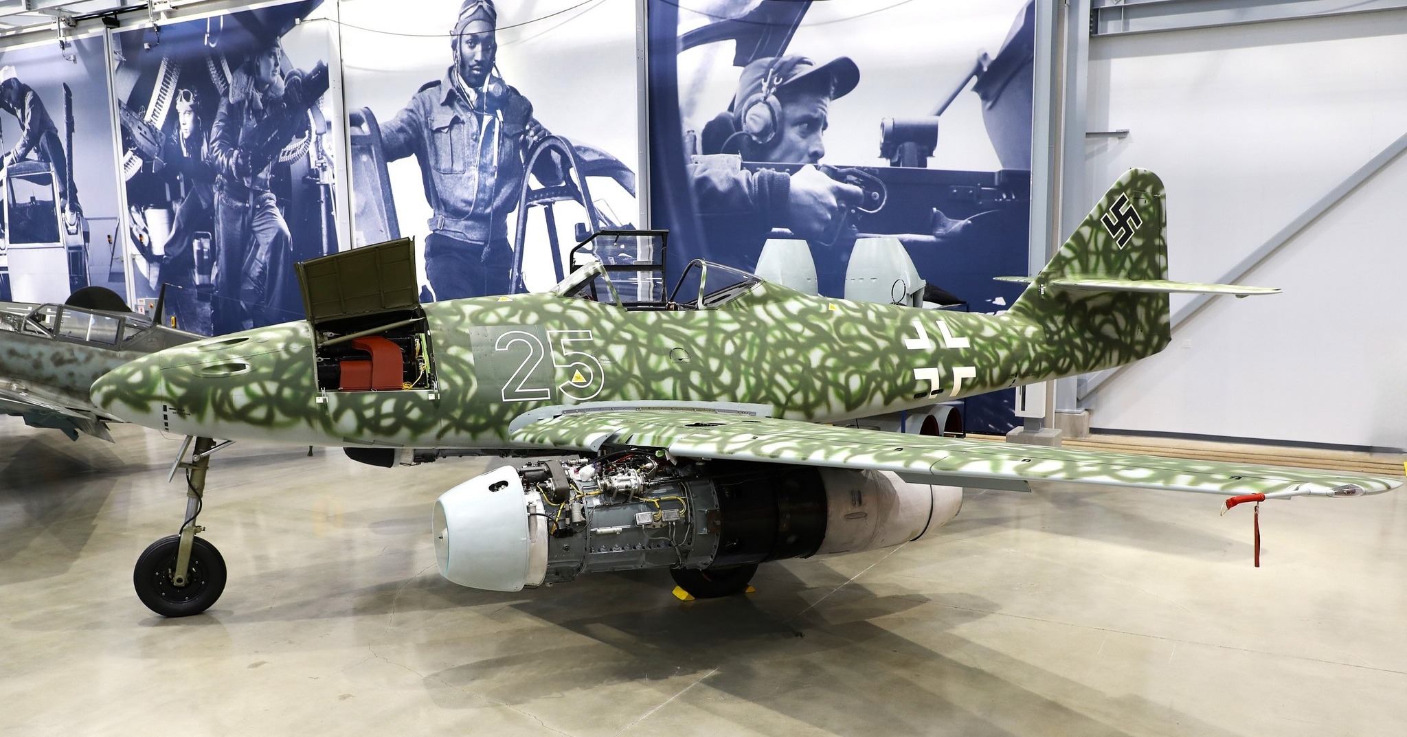 Adam’s Profile Reports: Messerschmitt Me 262A-1a/U3 500453 (FE-4012)