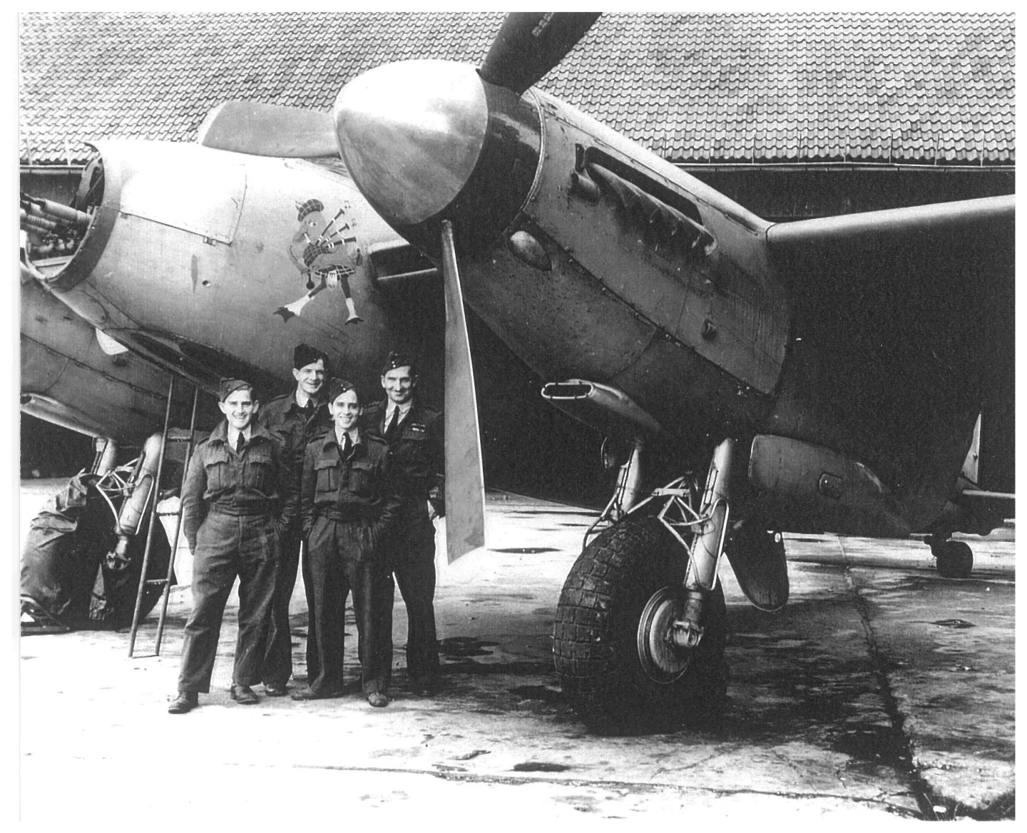 Combat-Veteran de Havilland Mosquito Under Restoration in New Zealand 12 4 hr339 jack dempsey ted paige