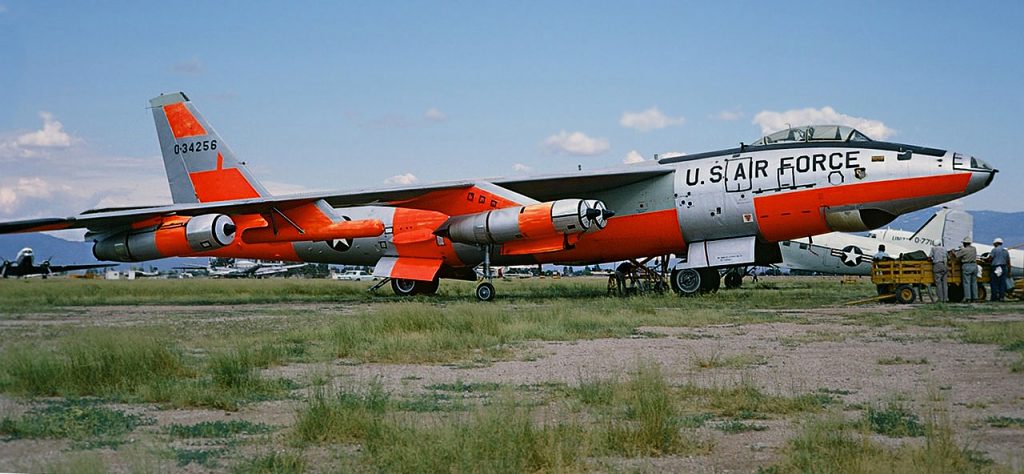 Boneyard Files: Boeing B-47 Stratojet - The Final Landing of the SAC Veteran 12 53 4256 QB 47E Tom Baillie DavisMonthan 10091968 01 1280