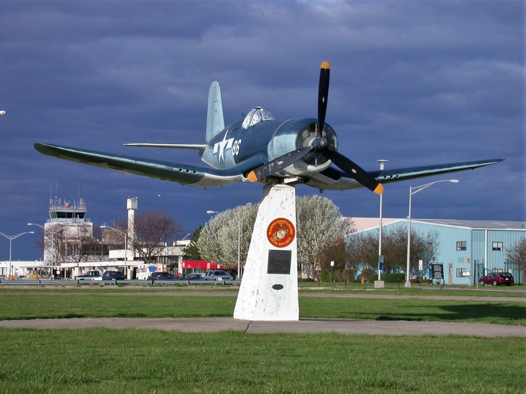 6.CASC .FG1D..BuNo .92460.PoleSikorskyAirport.April .2006.JON .9026 1