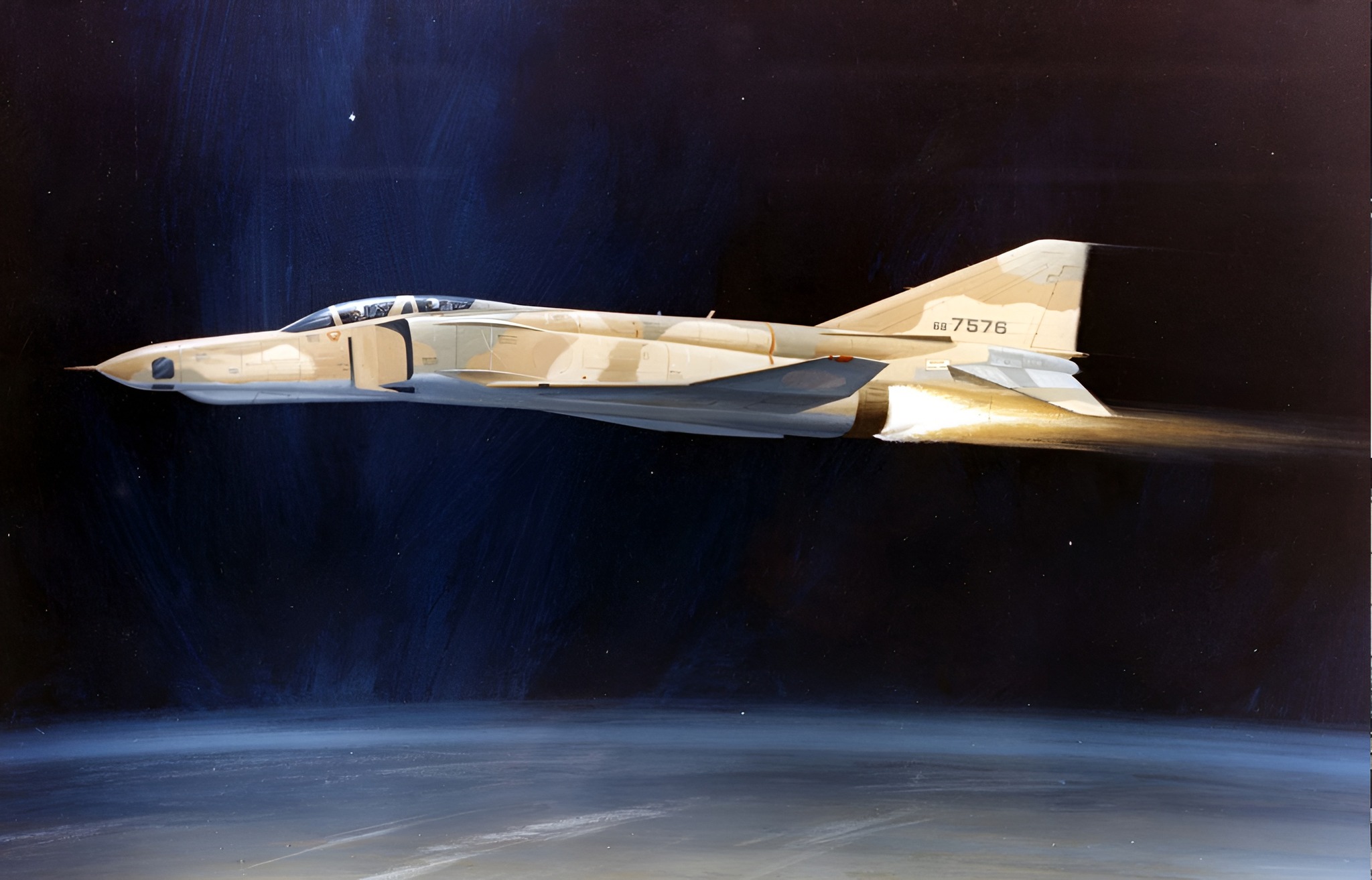 Grounded Dreams: The RF-4X Phantom – The Mach 3 Legend That Never Flew