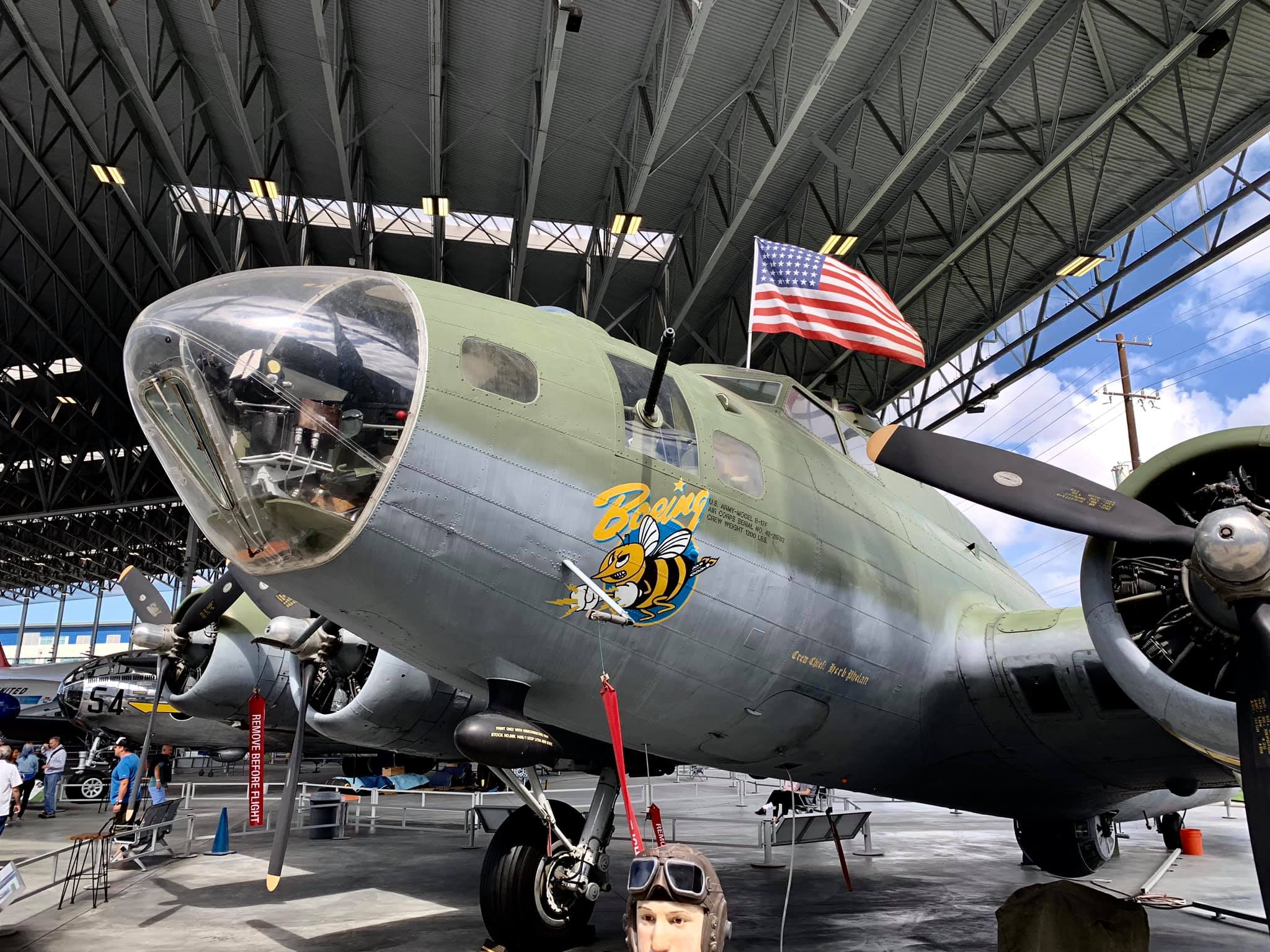 高松聖ページ 重爆撃機B17 Randy's Warbird Profiles: Boeing B-17F Flying Fortress, s/n 42