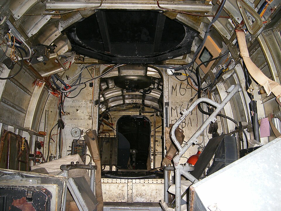 960px Heinkel He 111 interior