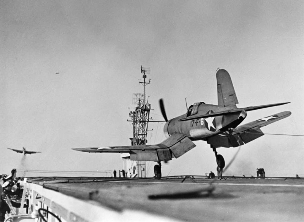 Why the F4U Corsair Struggled at Sea—And How It Finally Conquered the Carrier Deck 17 A US Navy F4U Corsair landing on USS Charger CVE 30 in March of 1943
