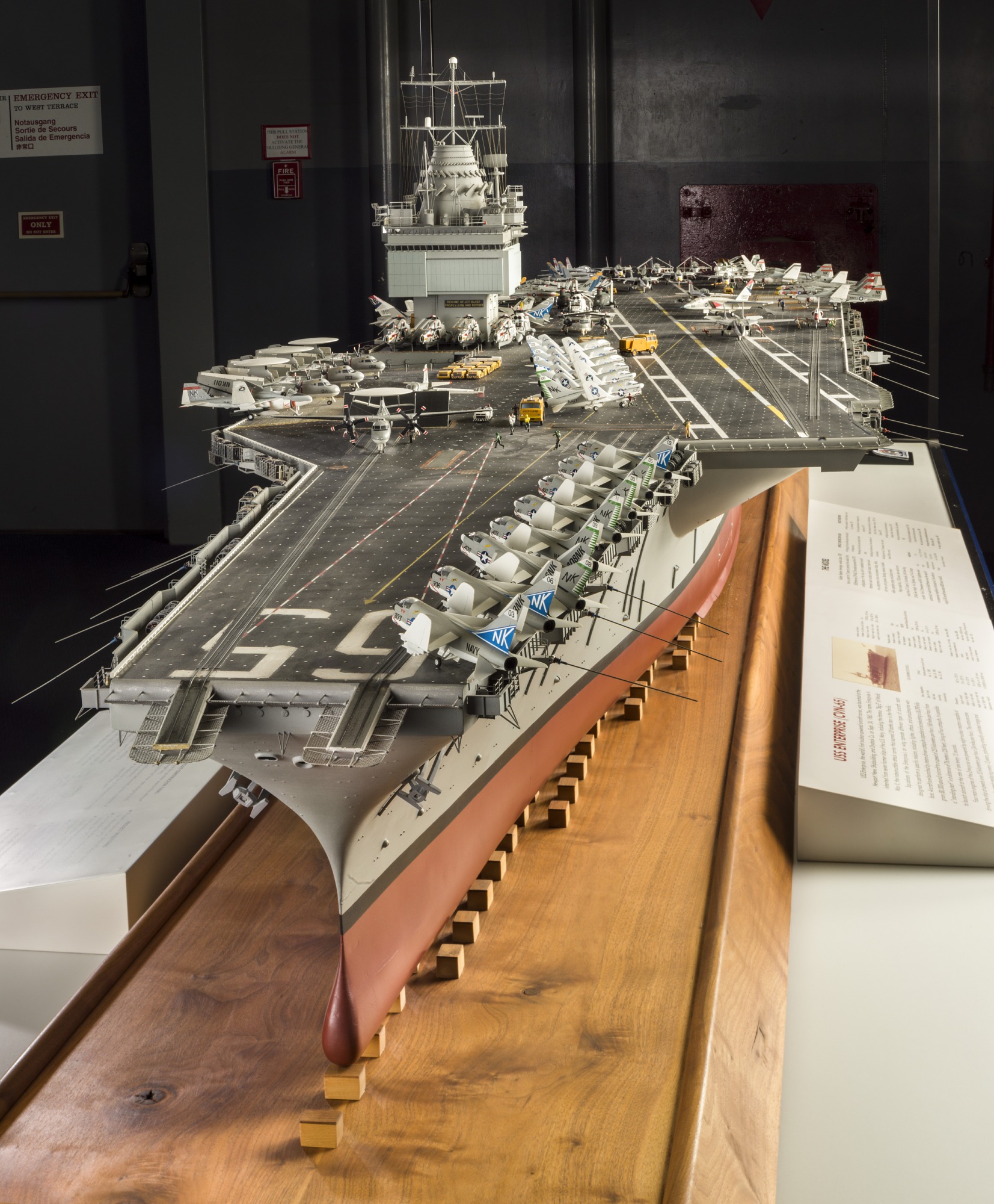 A19830024000 NASM2018 10022