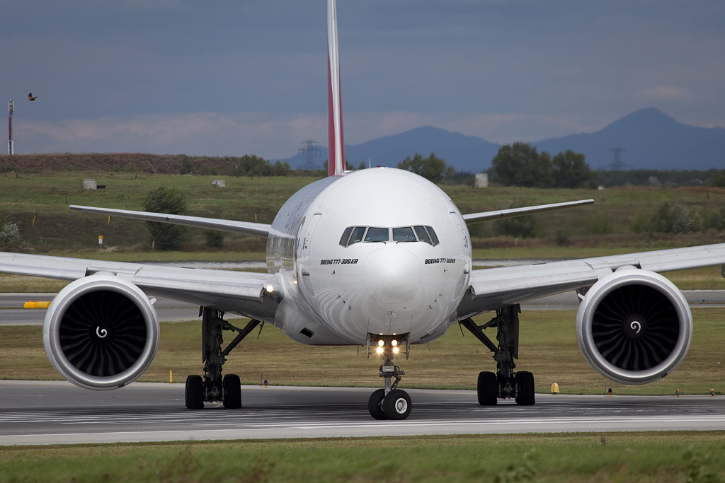 The Museum of Flight to Mark Boeing 777 Anniversary with Special "Triple Seven Sunday" Program 12 A6 ECF B777 300 Emirates front 4134226438