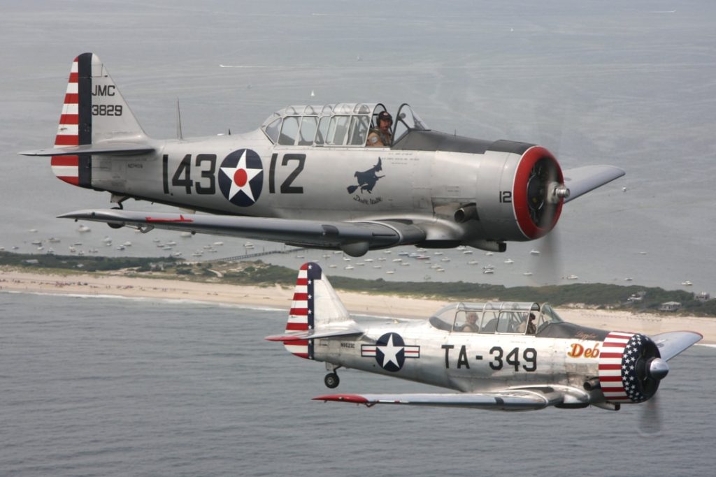 The American Airpower Museum to Host Memorial Day Weekend Warbird Flights in May 14 AT 6D Texans