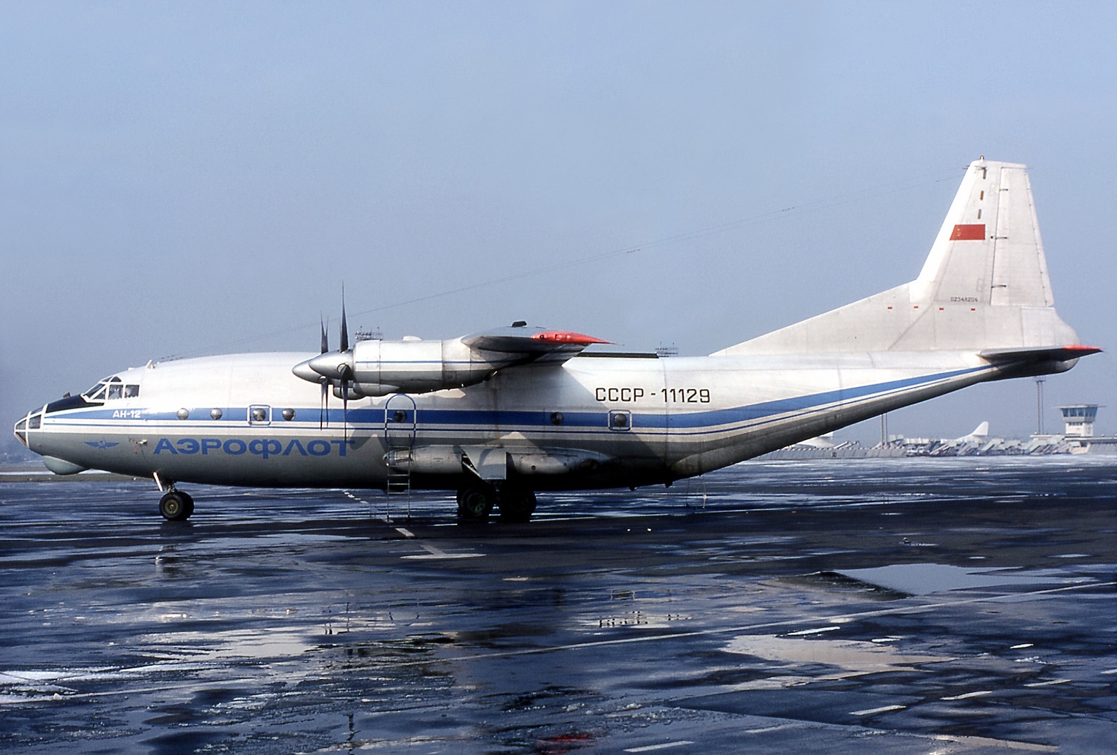 Aeroflot An 12B CCCP 11129 LBG 1976 2 2