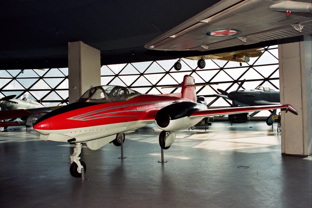 Grounded Dreams: Ikarus 451 - The Supersonic Mirage of the Prone-Pilot Fighter 11 BAM 42 T 451 MM Strsljen II