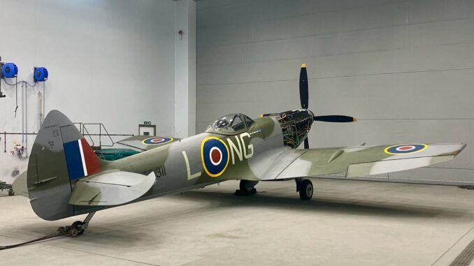 BBMF Spitfire tribute 01