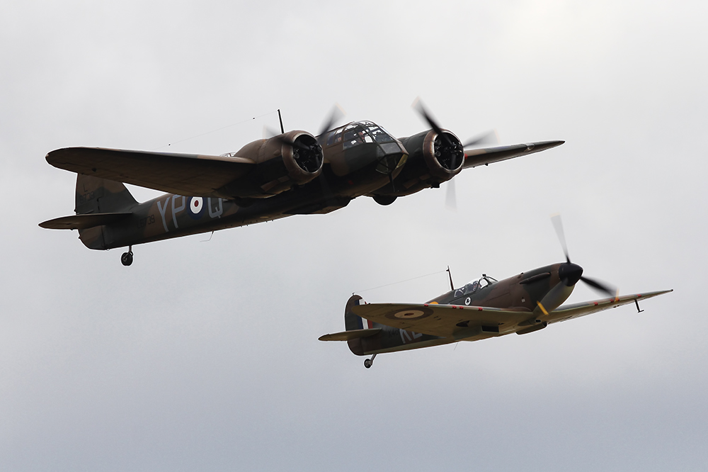 Blenheim Mk.I Spitfire Ia 21444871928