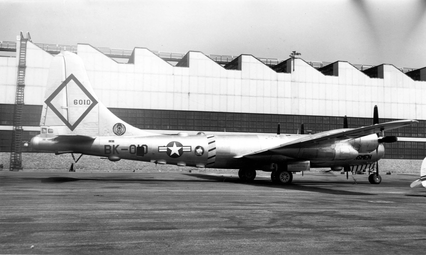 Last of the Piston Bombers: Surviving Examples of the Boeing B-50 21 Boeing B 50A 5 BO Superfortress 46 010 KENSMEN