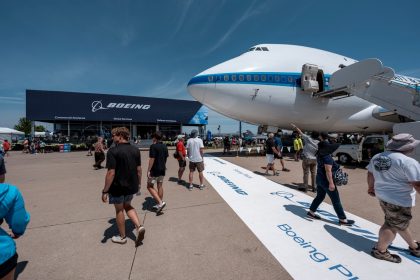 Boeing extends Platinum Level Support of EAA AirVenture Oshkosh