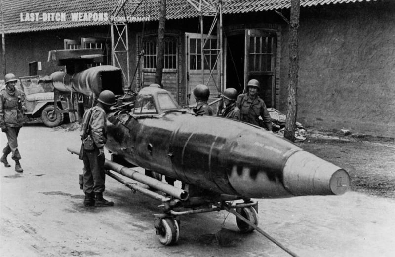 Randy's Warbird Profiles: Fieseler Fi-103R-IV Reichenberg 28 Bundesarchiv Bild 141 2733 Neu Tramm US Soldaten mit V4