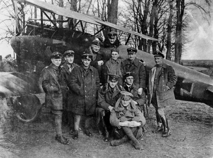 Aces of the Great War: Lothar von Richthofen - The 40 Victory Blitz of Jasta 11 17 Bundesarchiv Bild 183 2004 0430 501 Jagdstaffel 11 Manfred v. Richthofen