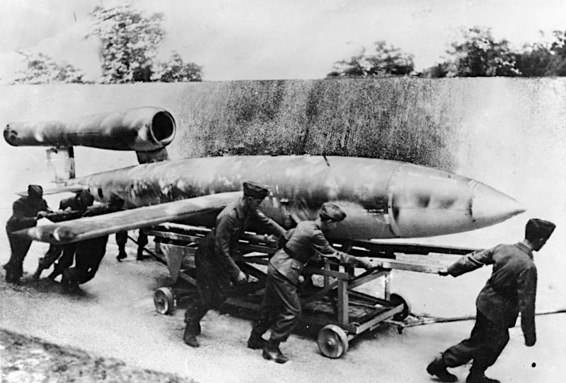 Bundesarchiv v 1 flying bomb