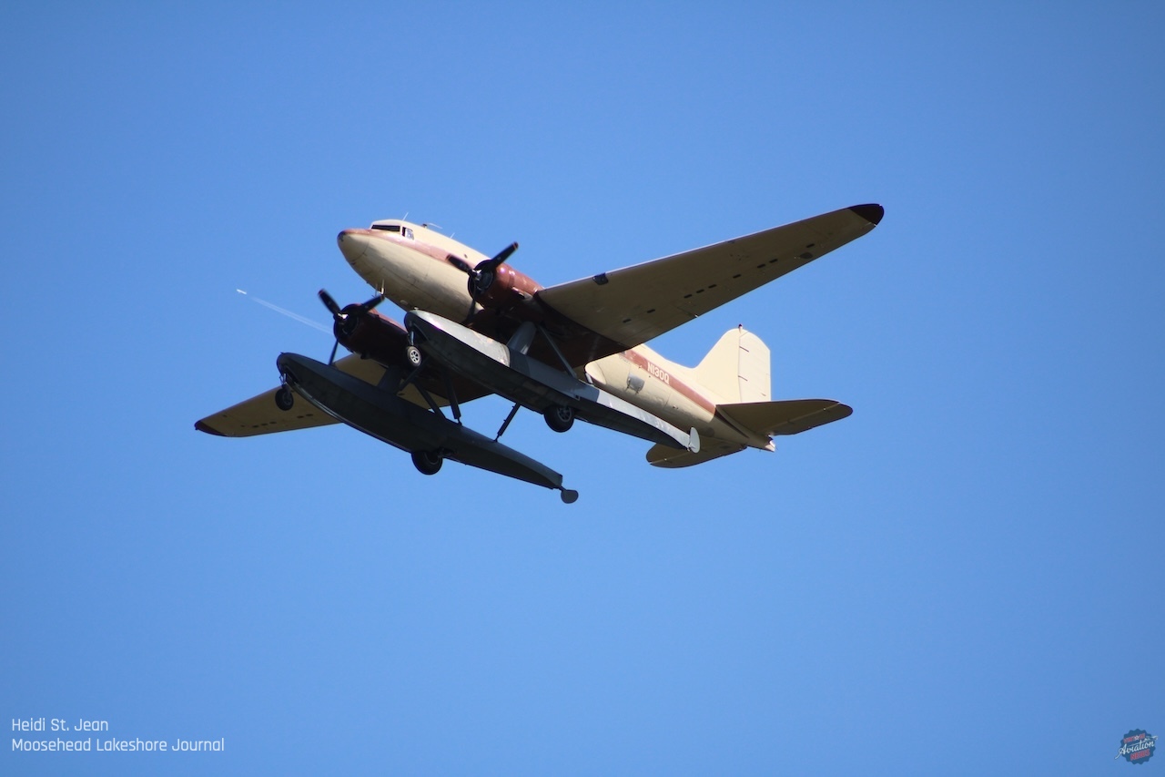 C 53D DO s.n 42 68834 DC 3 on floats N86562