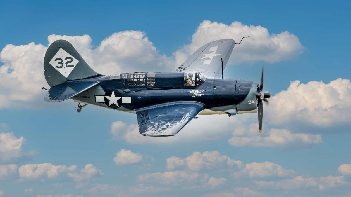 CAF-Curtiss-SB2C-Helldiver.jpg