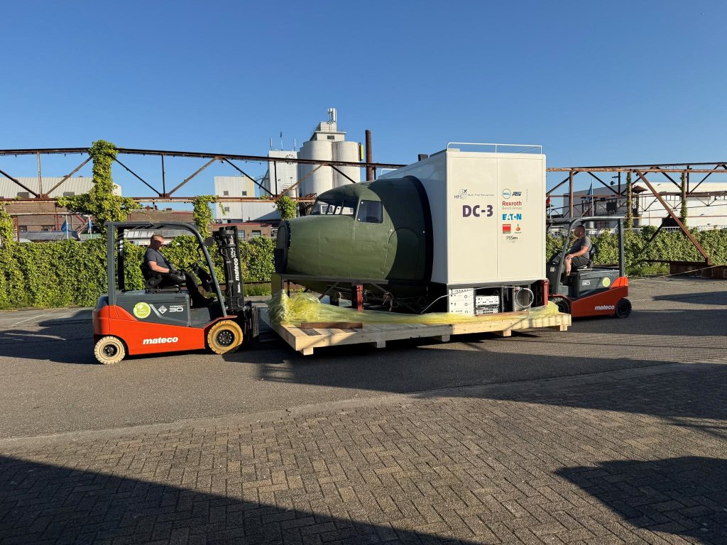 World’s Only Certified DC-3 Flight Simulator Finds New Home in California 10 Certified DC 3 Flight Simulator 2