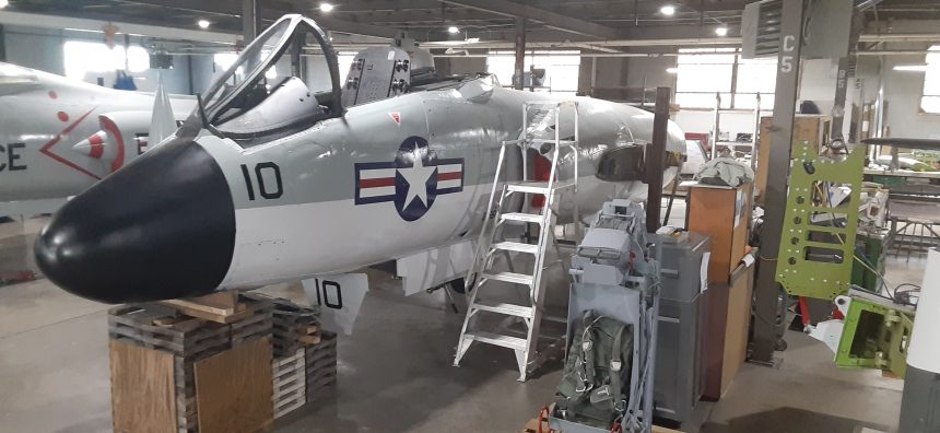 Chance Vought F7U 3 Cutlass Serial 129685 2