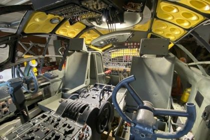 Cockpit 3