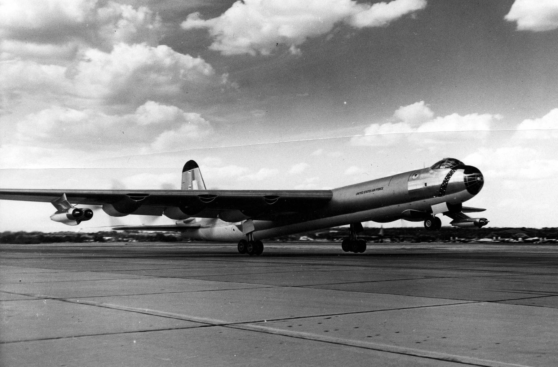 Convair B 36J 10 CF Peacemaker 52 2827 Featherweight III the last B 36 built1
