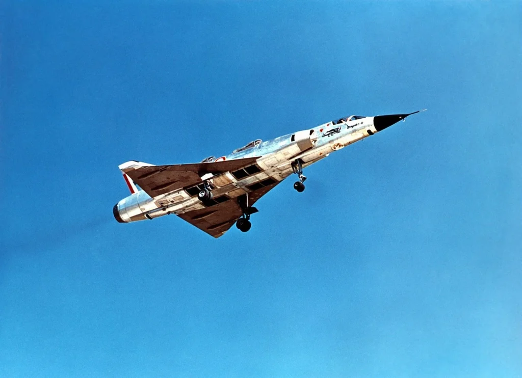Grounded Dreams: Dassault Mirage III V - The Supersonic Vertical Paradox 19 DA00020244 Si