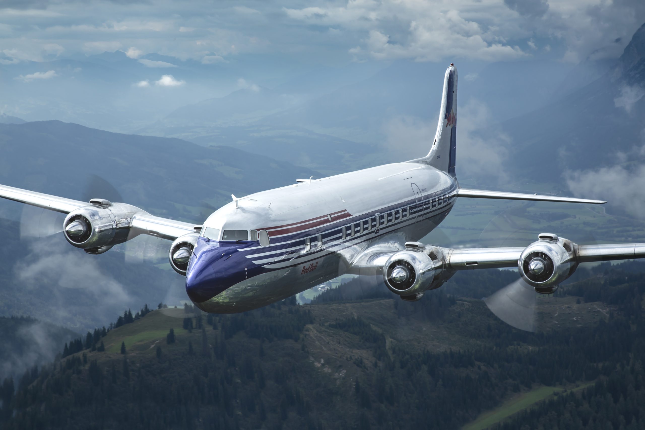 The Flying Bulls Bring P-38 Lightning and DC-6B at EAA AirVenture Oshkosh 2026 20 DC 6 head on shot mountains scaled