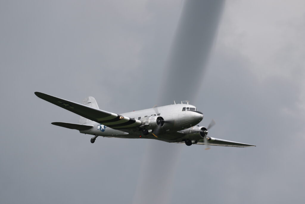 Dakota and funnel cloud 7D2 2406